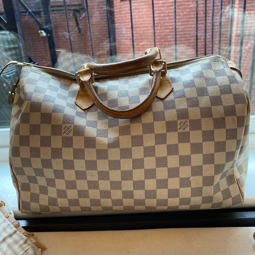 Louis Vuitton Speedy
